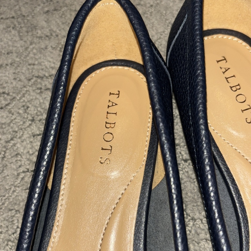 Talbots Indigo Blue Flats with Classic Design and Cushioned Insole Sz 8 NIB - Picture 8 of 11